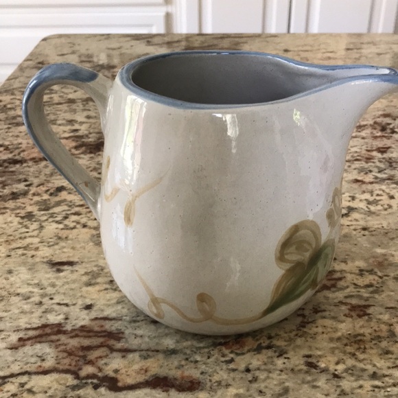 Vintage Louisville Stoneware Co. Pottery Pitcher Grapes & Vines Handle - Picture 5 of 15